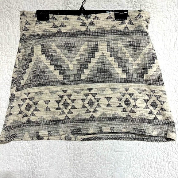 NWT ATMOSPHERE Womens Boho Aztec Tribal Print Mini Skirt, Size 12, -#301 - Picture 1 of 10